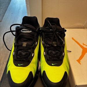 Nike Kids Sneakers Black and Neon Green